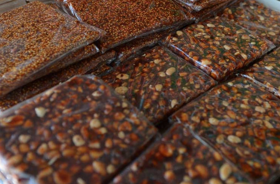 Sweet | Traditional hard candy | Dulce de ferias | "Quiebra dientes"