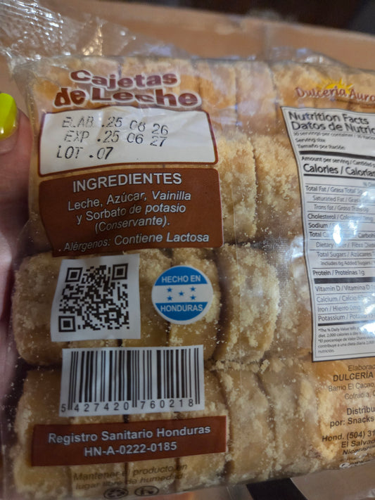 Sweet | Traditional candy | Cajeta de leche | Canillitas de leche | Libra