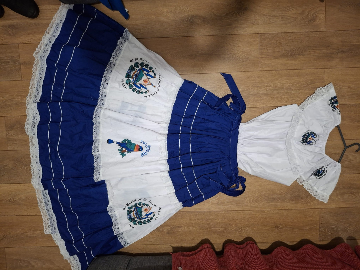 Inicio | Traje tradicional de mujer | de El Salvador