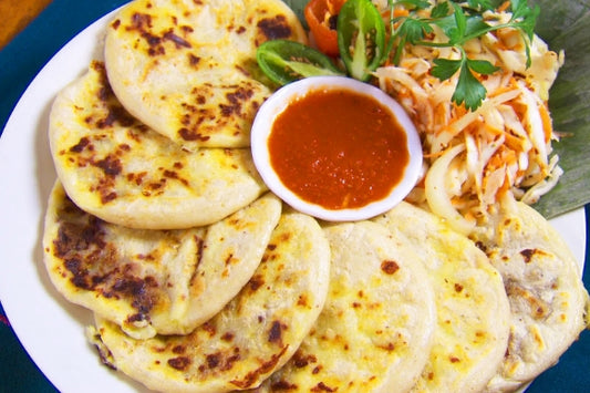 Food, traditional plate from El Salvador, Pupusas (3 UNITS)
