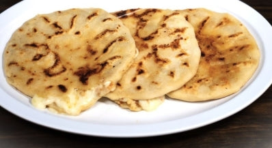 Food, traditional plate from El Salvador, Pupusas (3 UNITS)